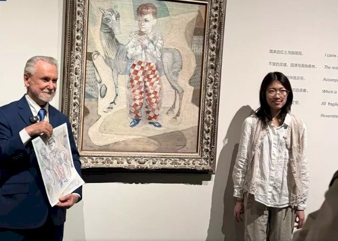 Portinari emociona Pequim: discursos de João Candido Portinari e Luo Wenli celebram amizade entre Brasil e China